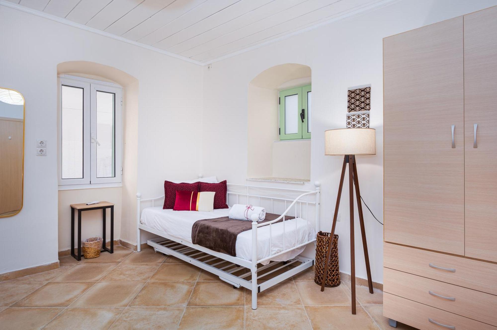 Central, Calm With Courtyard Aegina